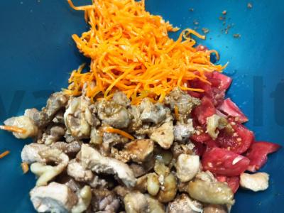 Skrebučių ir korėjietiškos morkų salotas Žingsnis 2