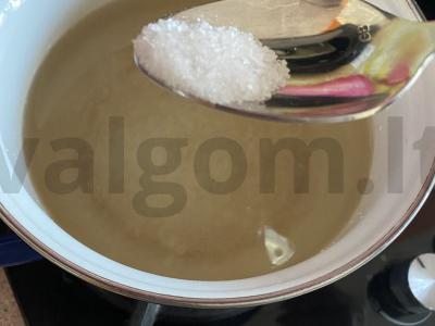 Makaronai su pomidorais ir sūriu Žingsnis 1