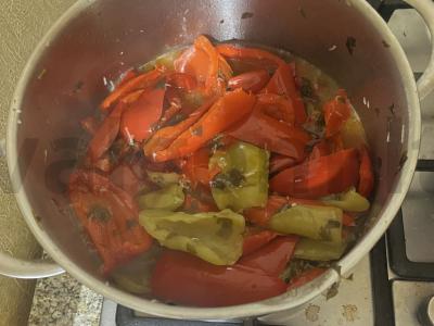 Paprika su žolelėmis ir česnaku aliejuje Žingsnis 3