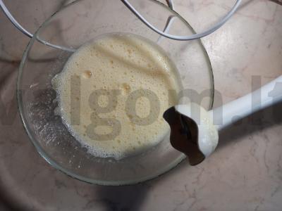 Šermukšnių tortas su braškių tyrė Žingsnis 3