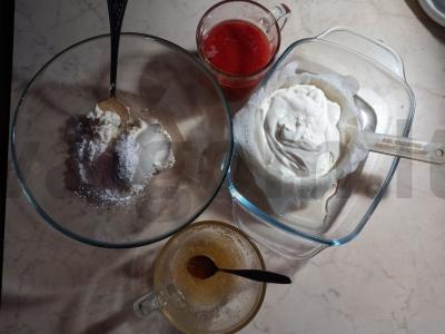 Šermukšnių tortas su braškių tyrė Žingsnis 10