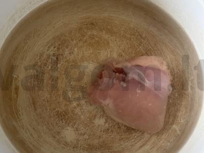 Grietinėlės sriuba su vištienos šlaunelėmis ir vermišeliais Žingsnis 1