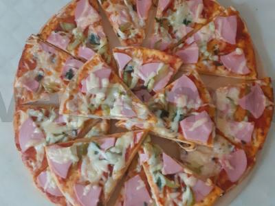 Pica „Sūnaus džiaugsmas“ su dešra pagrindine nuotrauka