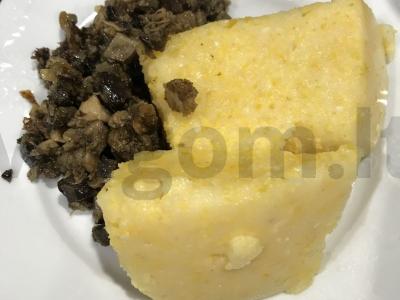 Mamaliga manų-kukurūzų pagrindine nuotrauka