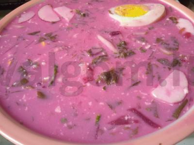 Šaltibarščiai su burokėlių lapais ir rūgštynėmis pagrindine nuotrauka