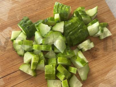 Vasaros salotos su daržovėmis ir Pekino kopūstu Žingsnis 2