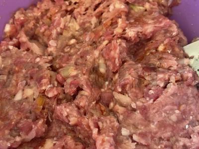 Jautienos kotletai su rūkyta paprika ir ryškiu garnyru Žingsnis 1