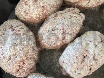 Jautienos kotletai su rūkyta paprika ir ryškiu garnyru Žingsnis 3