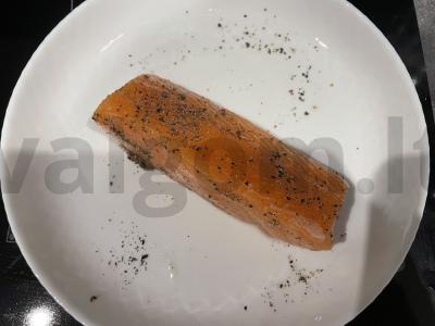 Troškinta lašiša su pomidorais Žingsnis 1