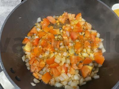 Troškinta lašiša su pomidorais Žingsnis 3