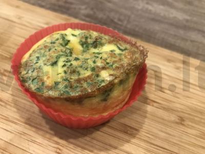 Prabangus omletas su krapų stiebais pagrindine nuotrauka