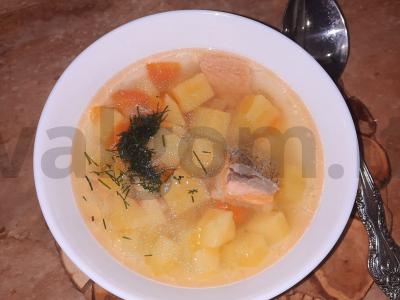 Upėtakio žuvienė paprastu receptu pagrindine nuotrauka