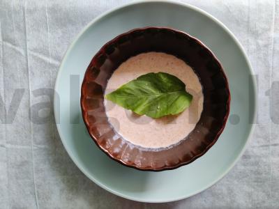 Kokteilis „Keturi grūdai“ su riešutų sirupu pagrindine nuotrauka