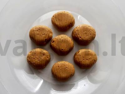 Riešutų saldainiai pagrindine nuotrauka