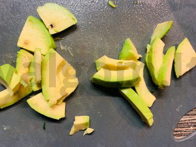 Šiltas salotas su vištiena „Avokadas“ Žingsnis 7