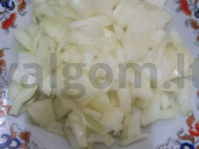 Žirnių sriuba su kiaulienos kaulais Žingsnis 3