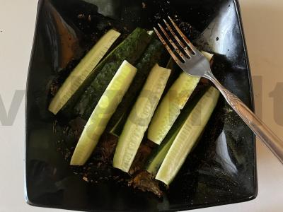 Marinuoti agurkai sojos padaže su citrinos skiltelėmis Žingsnis 4