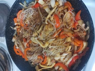 Funchosa su daržovėmis ir kalmaru Žingsnis 5