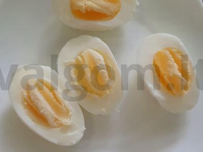 Kiaušiniai su sviestu ir raudona žuvimi Žingsnis 2