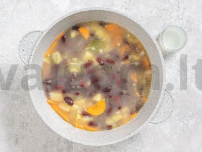 Raudonųjų pupelių sriuba Žingsnis 4