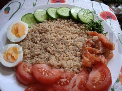 Kvinoos ir silpnai sūdyto upėtakio dubuo Žingsnis 4