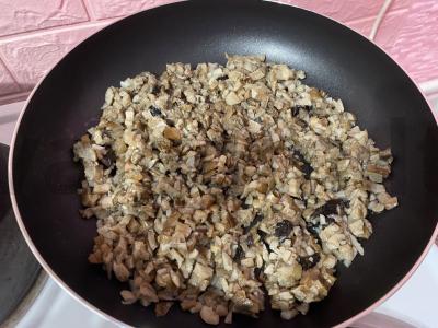 Kepti bulvės su miško grybais Žingsnis 5