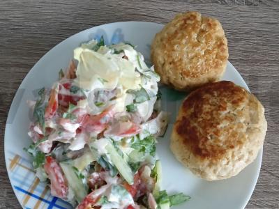 Kalakutienos kotletai su duona ir svogūnais pagrindine nuotrauka