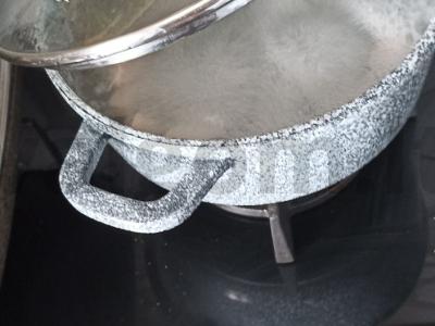 Šči ant mėsos sultinio Žingsnis 1