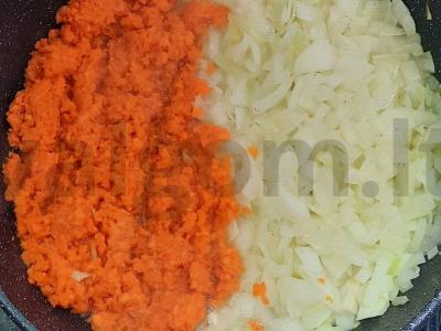 Žirnių sriuba su kaulais Žingsnis 4