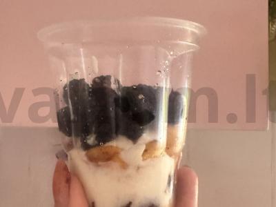 Vaisinis pyragas su varške ir grietinėle Žingsnis 4