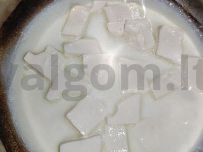 Sūrio padažas su česnaku ir žolelėmis Žingsnis 2