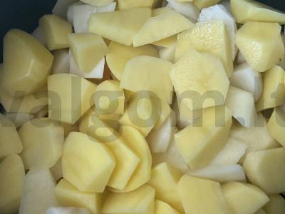 Bulvės su troškiniu lėtoje viryklėje Žingsnis 2