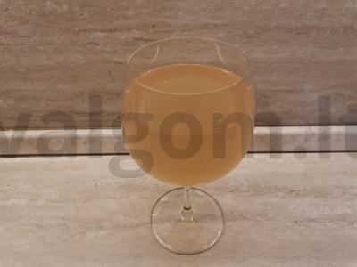 Lengvas vyno kokteilis su granatais ir rozmarinais pagrindine nuotrauka