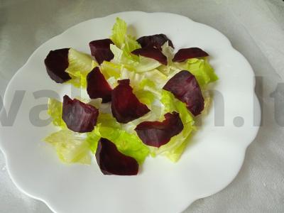 Burokėlių salotos su dorblu Žingsnis 2