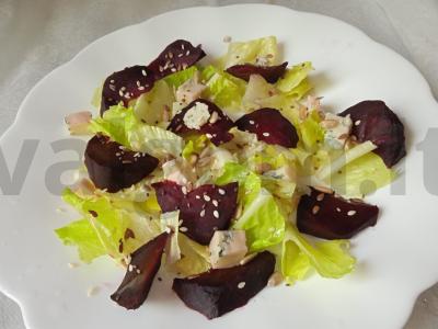 Burokėlių salotos su dorblu pagrindine nuotrauka