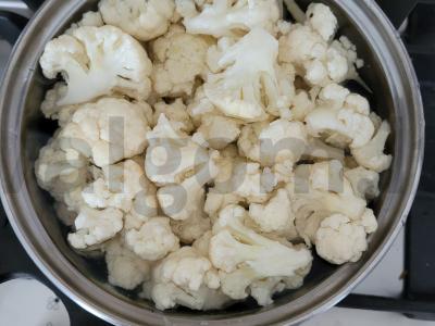 Žiedinė kopūstai grietinėlėje su sūriu Žingsnis 2