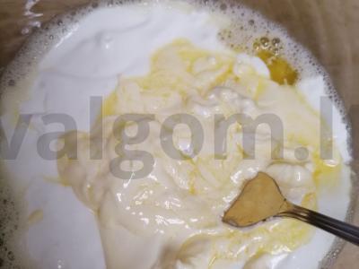 Pyragėliai su vyšniomis ant smėlio tešlos Žingsnis 2