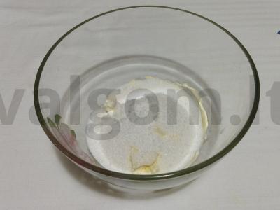 Varškės pyragas su uogomis Žingsnis 1