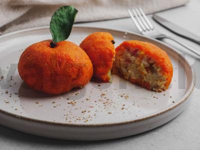 Salotas „Mandarinai“ su krabų mėsa surimi Žingsnis 5