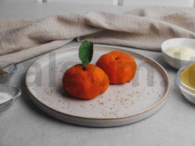 Salotas „Mandarinai“ su krabų mėsa surimi pagrindine nuotrauka