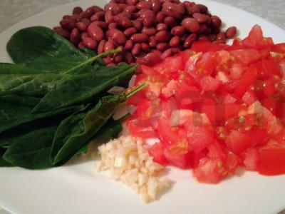 Raudona pupelė su pomidorais ir špinatais Žingsnis 1