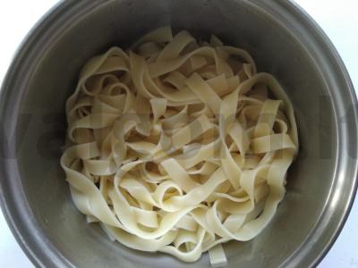 Makaronai su lašiša grietinėlės padaže su pesto Žingsnis 1