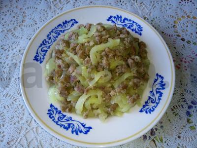 A-ly makaronai iš cukinijos su faršu pagrindine nuotrauka