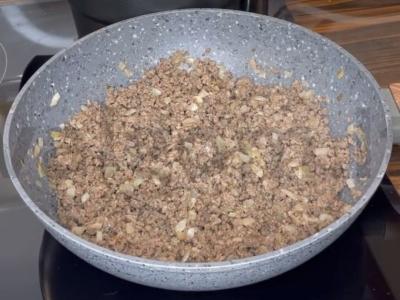 Kepsnys su faršu ir prieskoniais Žingsnis 4