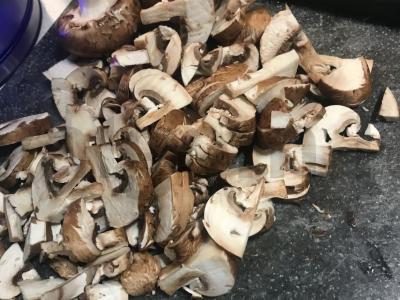 Makaronai su grybais Žingsnis 1