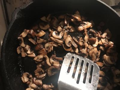 Makaronai su grybais Žingsnis 2