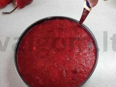 Banano sūrio pyragas su braškėmis be kepimo Žingsnis 11