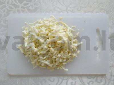 Originalūs cukinijų ritinėliai su grybais ir lydytu sūriu Žingsnis 2