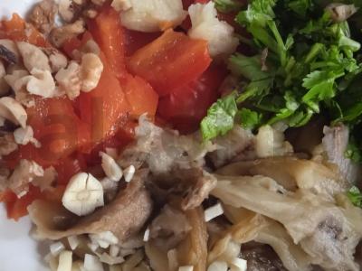 Keptų baklažanų salotas su graikiniais riešutais Žingsnis 2