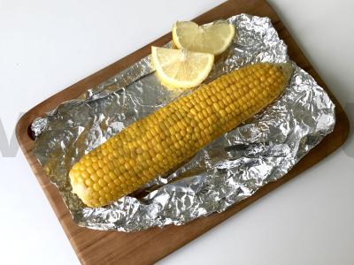 Kepta kukurūza su žolelėmis pagrindine nuotrauka